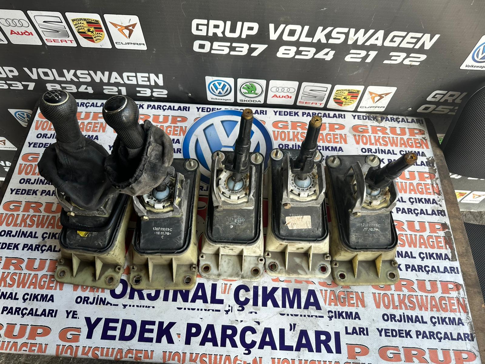 1J0711061A MANUEL VİTES KULESİ CIKMA ORJİNAL BORA