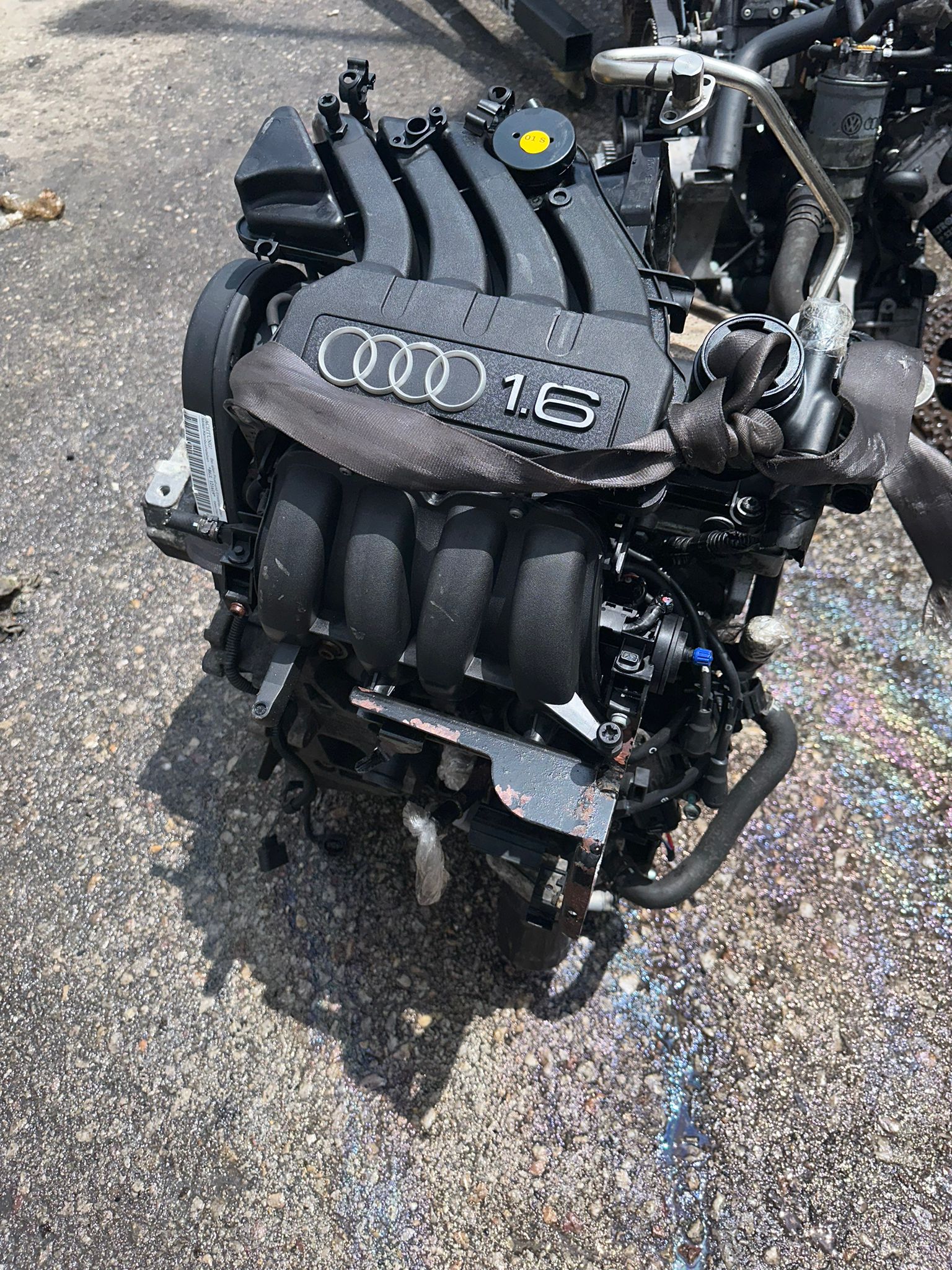 audi a3 1,6 benzinli bse komple cıkma orjinal motor