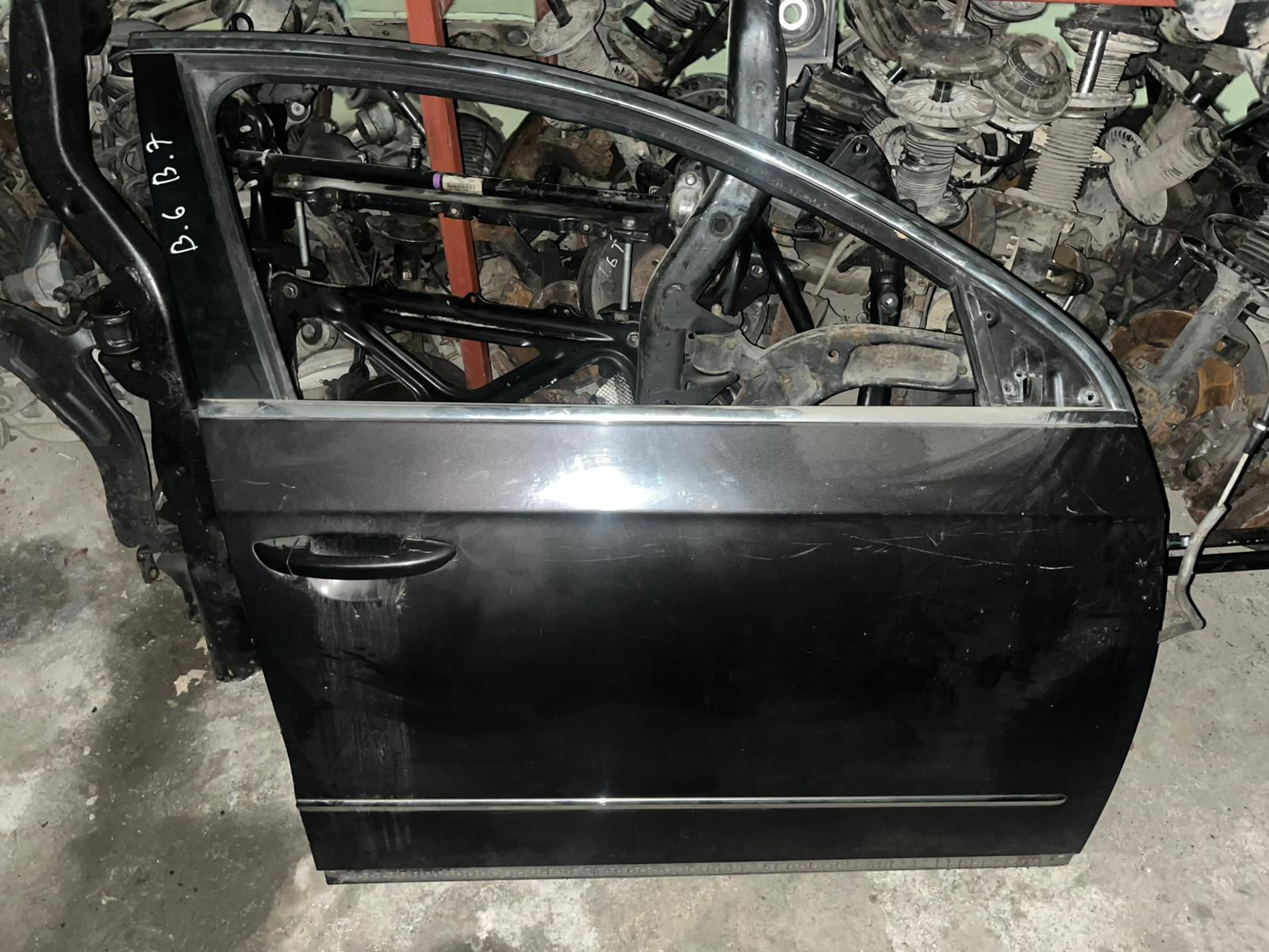 Passat b6 kasa sağ ön kapı çıkma orjinal