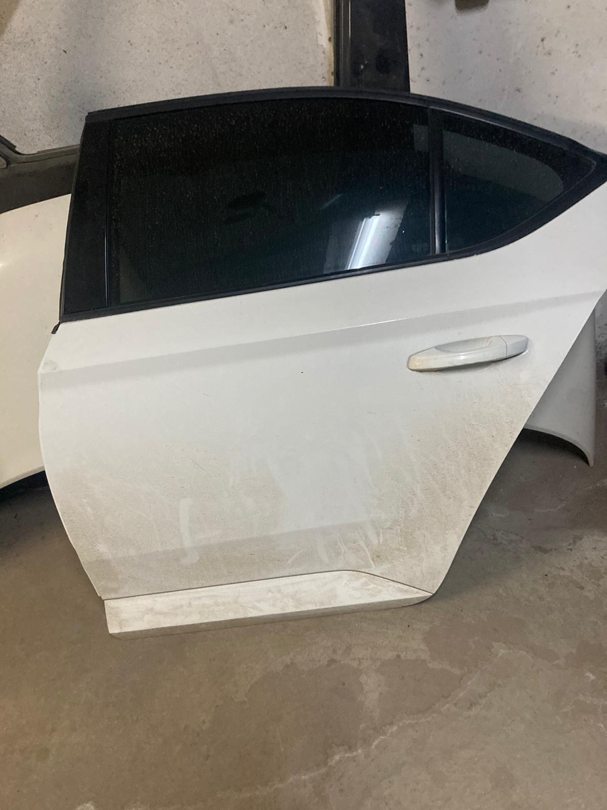 skoda süperb sol arka kapı cıkma orjinal dolu