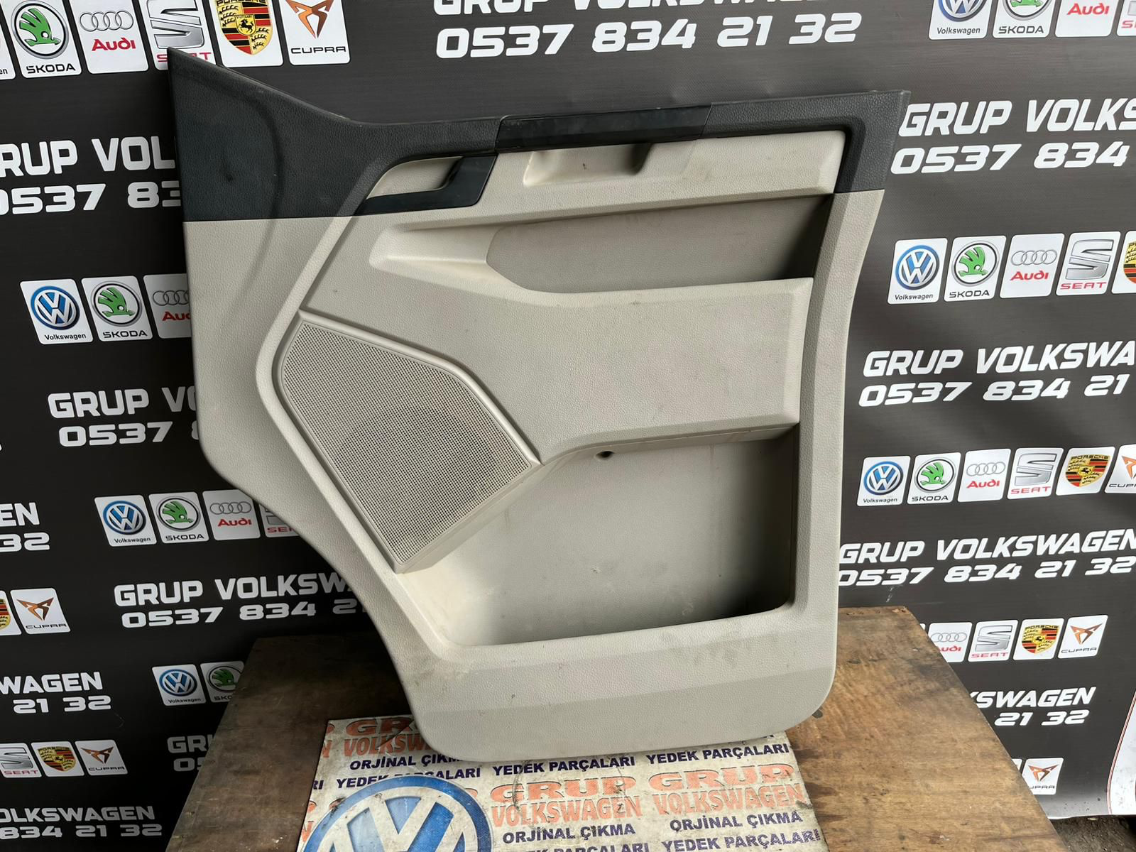 Transporter t7 sağ kapı döşemesi orijinal