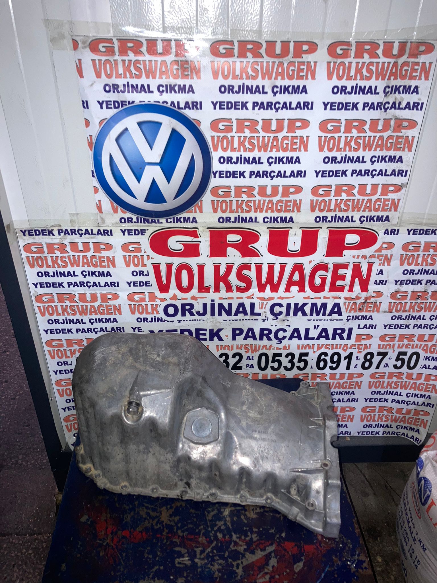 volkswagen crafter 2.5 bjm motor yag karteli  cıkma orjinal