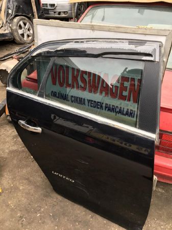 volkswagen jetta 2008 orjinal hatasız sağ arka kapı
