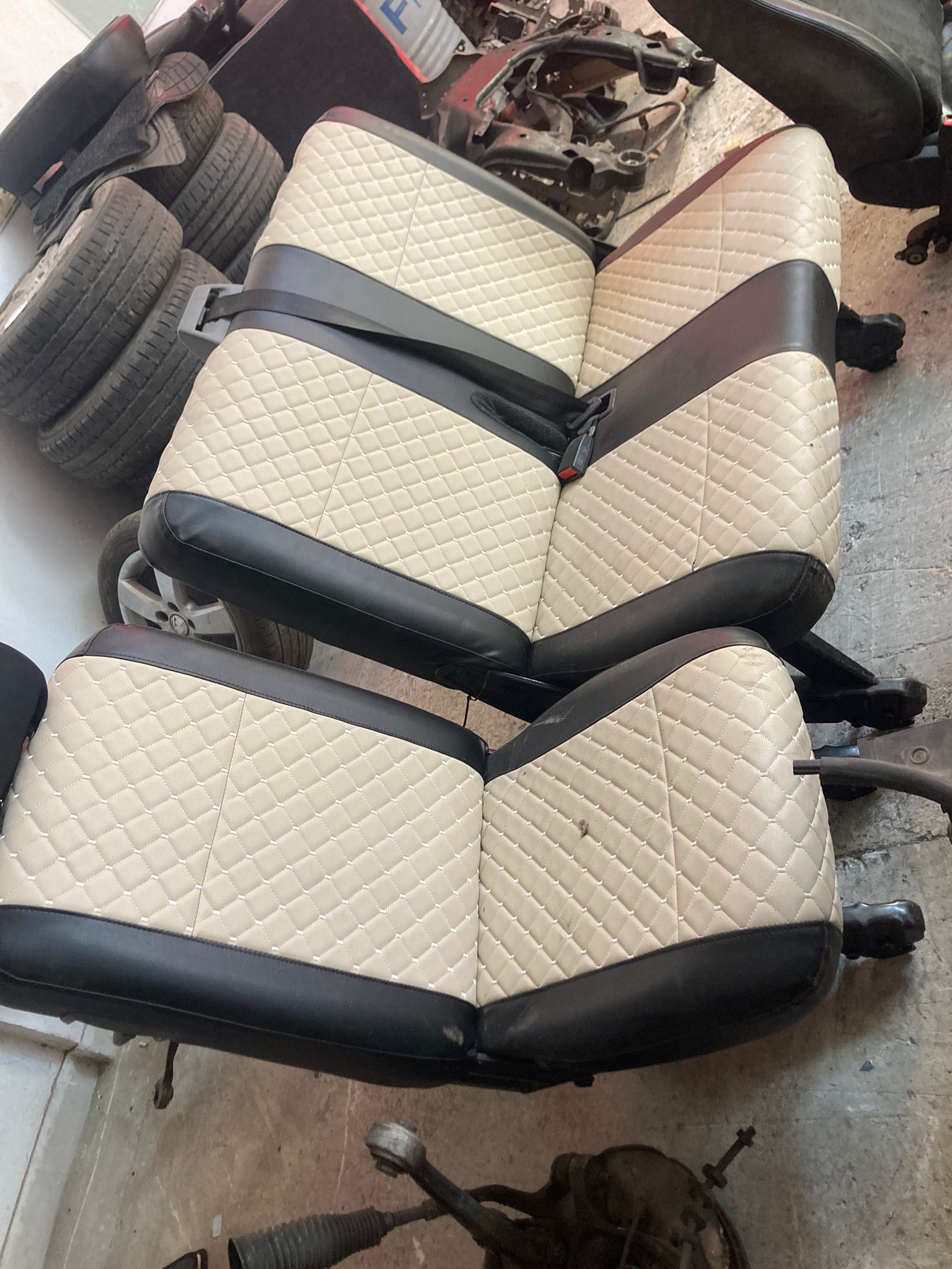 volkswagen transporter t5 t6 t7 arka iki artı bir koltup takım cıkma orjinal