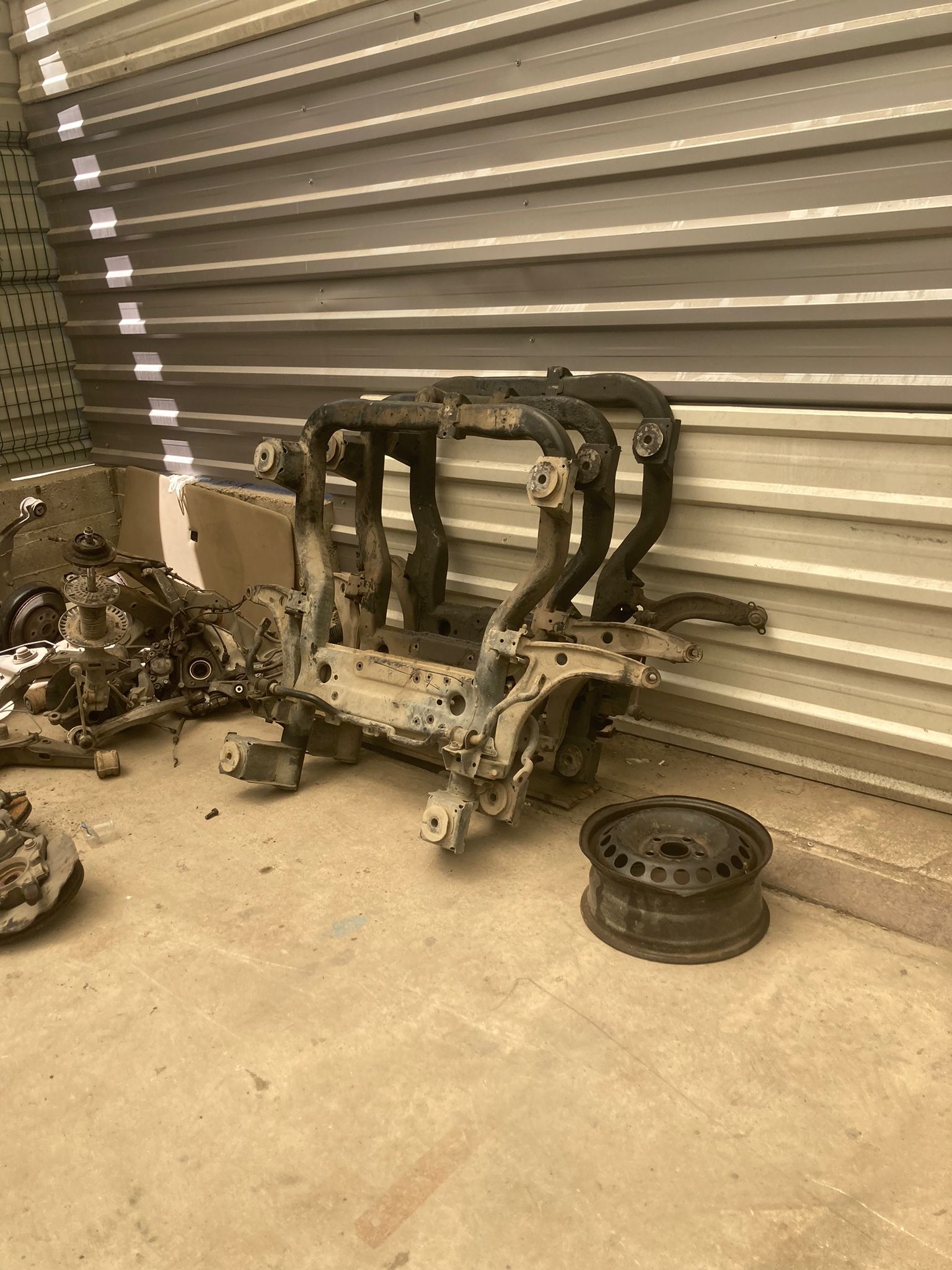 volkswagen transporter t6 motor alt travesi cıkma orjinal